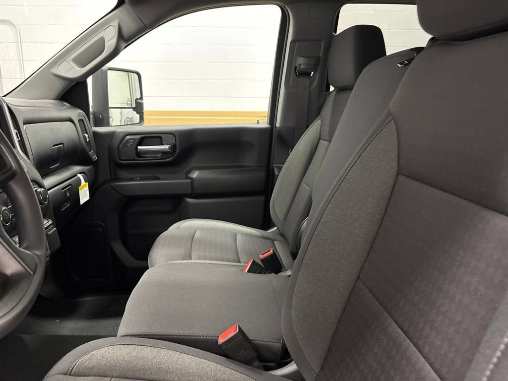 2026 Chevrolet Silverado 2500 HD Custom Crew Cab Standard Box 4WD