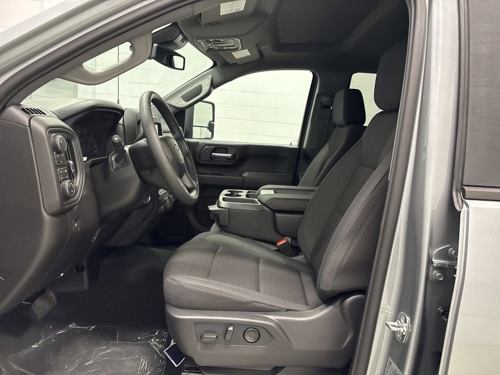 2026 Chevrolet Silverado 2500 HD Custom Crew Cab Standard Box 4WD