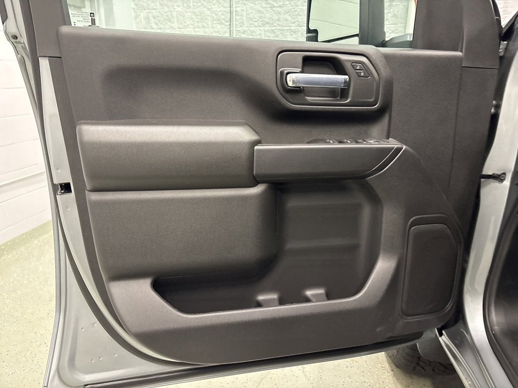 2026 Chevrolet Silverado 2500 HD Custom Crew Cab Standard Box 4WD