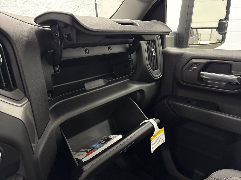 2026 Chevrolet Silverado 2500 HD Custom Crew Cab Standard Box 4WD