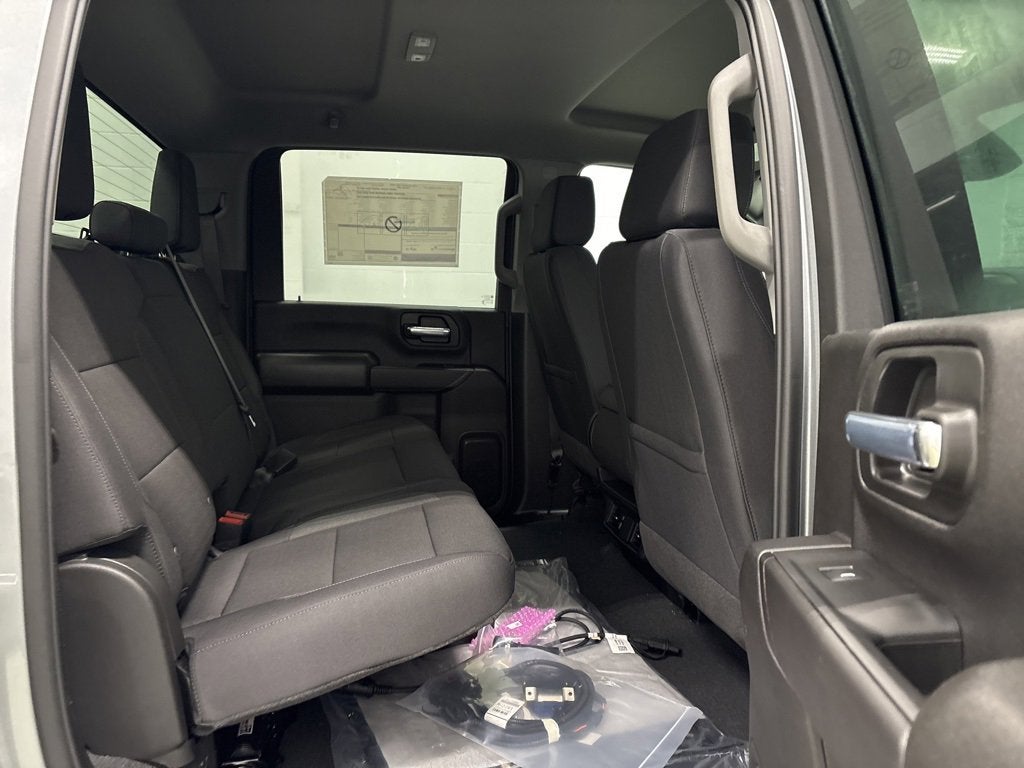 2026 Chevrolet Silverado 2500 HD Custom Crew Cab Standard Box 4WD