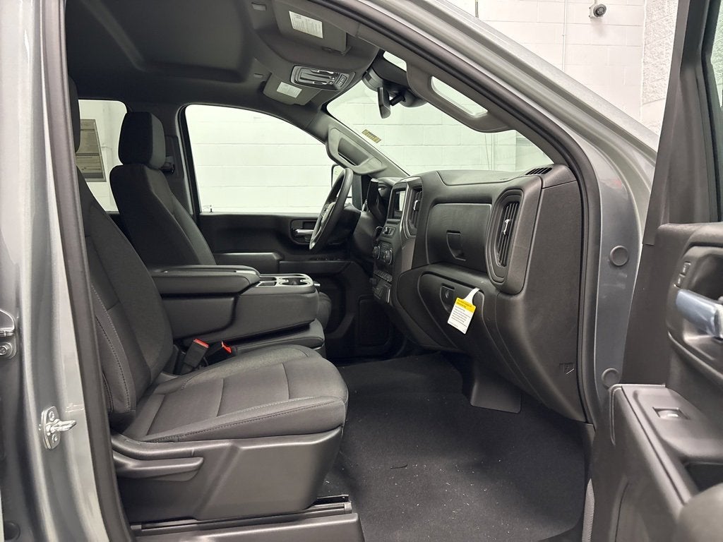 2026 Chevrolet Silverado 2500 HD Custom Crew Cab Standard Box 4WD