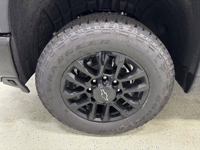 2026 Chevrolet Silverado 2500 HD Custom Crew Cab Standard Box 4WD