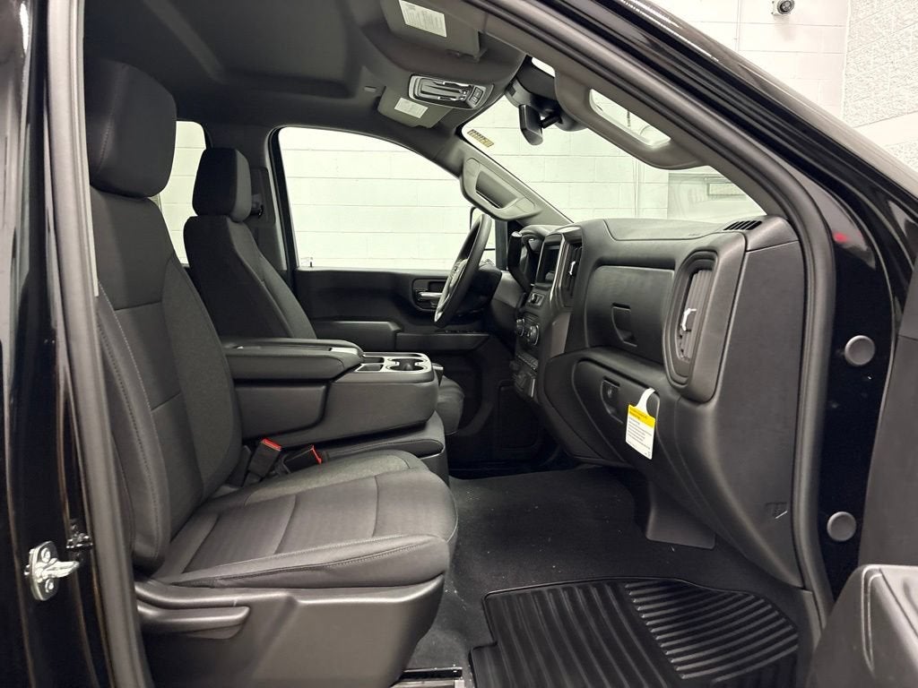 2026 Chevrolet Silverado 2500 HD Custom Crew Cab Standard Box 4WD