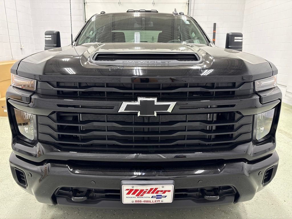 2026 Chevrolet Silverado 2500 HD Custom Crew Cab Standard Box 4WD