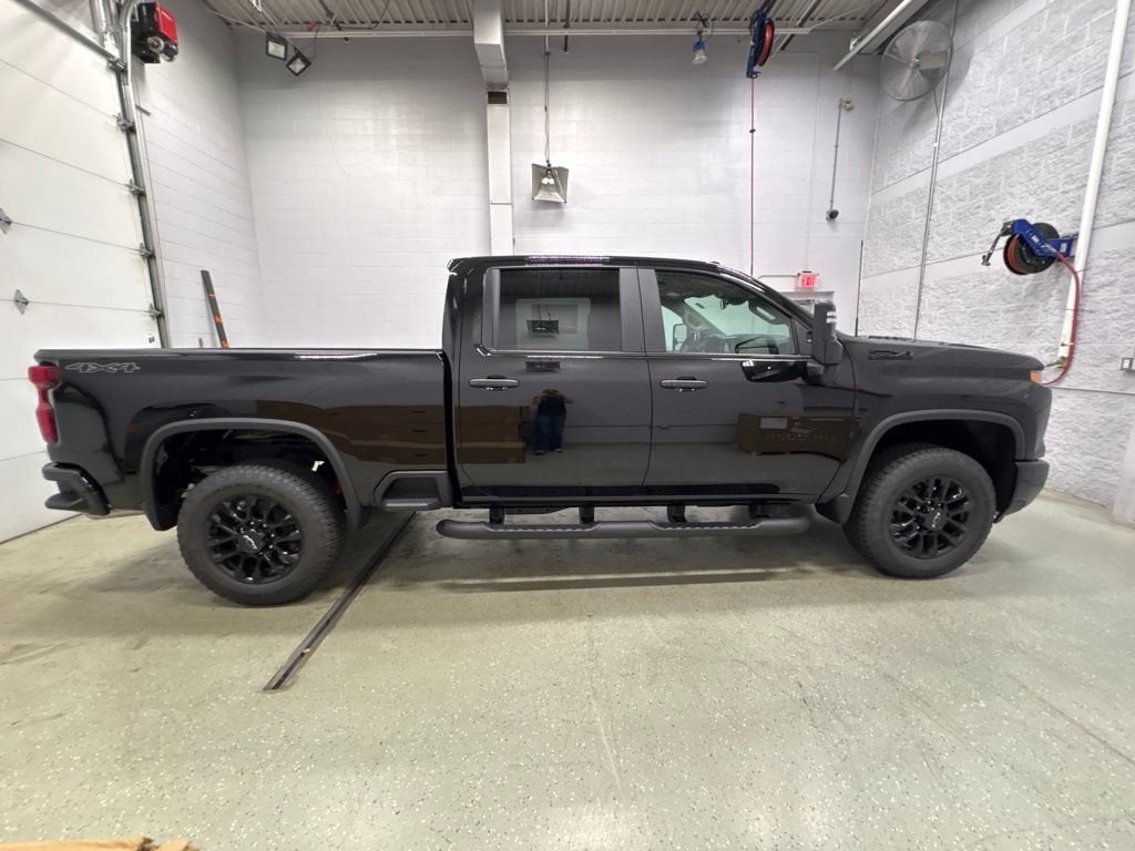2026 Chevrolet Silverado 2500 HD Custom Crew Cab Standard Box 4WD