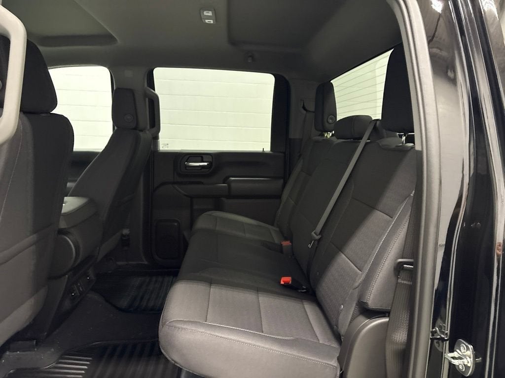 2026 Chevrolet Silverado 2500 HD Custom Crew Cab Standard Box 4WD