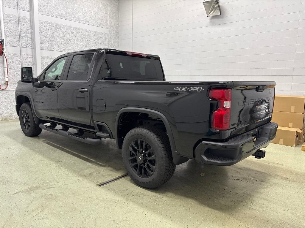 2026 Chevrolet Silverado 2500 HD Custom Crew Cab Standard Box 4WD