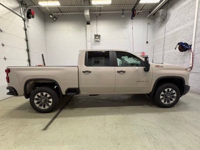 2026 Chevrolet Silverado 2500 HD Custom Crew Cab Standard Box 4WD