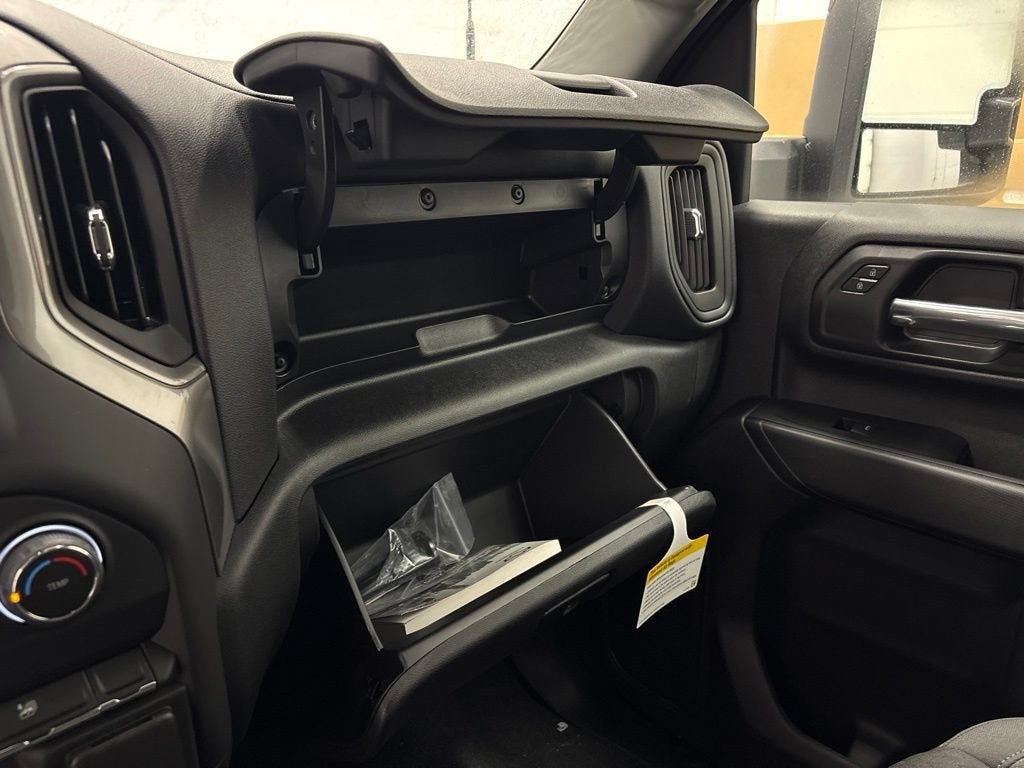 2026 Chevrolet Silverado 2500 HD Custom Crew Cab Standard Box 4WD