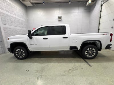 2026 Chevrolet Silverado 2500 HD Custom Crew Cab Standard Box 4WD