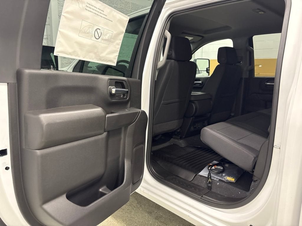 2026 Chevrolet Silverado 2500 HD Custom Crew Cab Standard Box 4WD