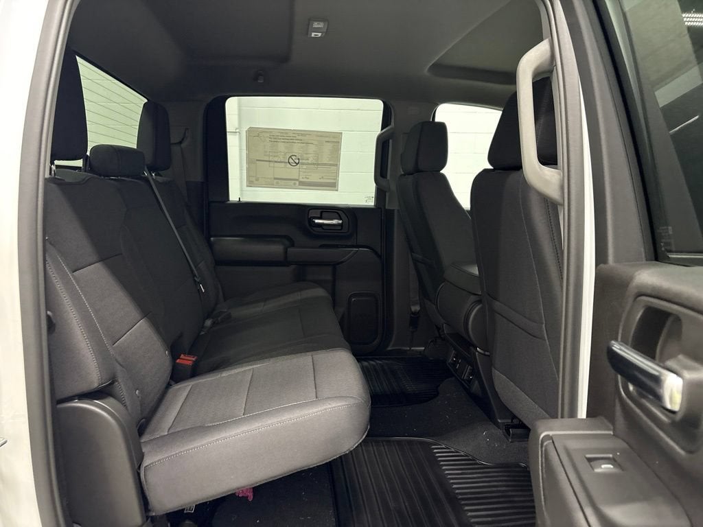 2026 Chevrolet Silverado 2500 HD Custom Crew Cab Standard Box 4WD