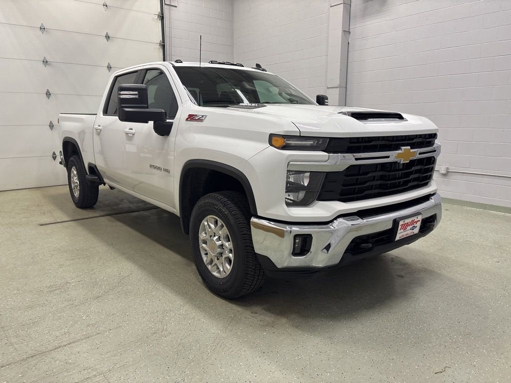 2026 Chevrolet Silverado 2500 HD LT Crew Cab Standard Box 4WD