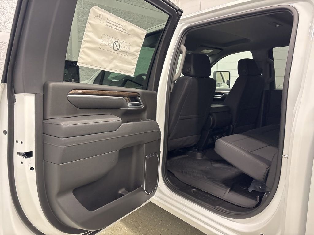 2026 Chevrolet Silverado 2500 HD LT Crew Cab Standard Box 4WD