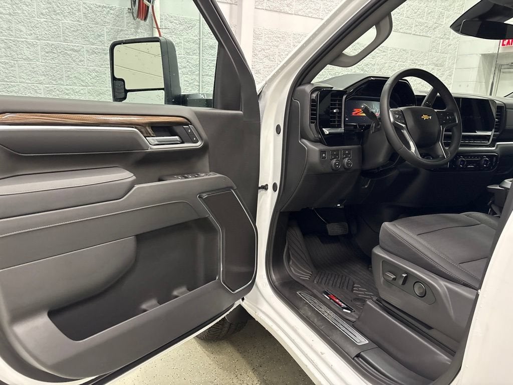 2026 Chevrolet Silverado 2500 HD LT Crew Cab Standard Box 4WD