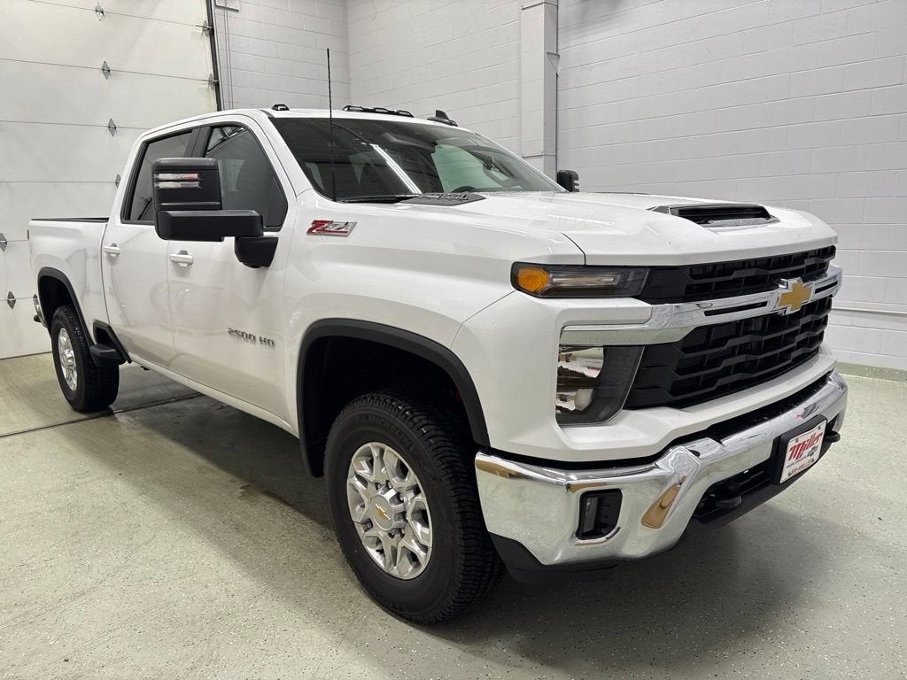 2026 Chevrolet Silverado 2500 HD LT Crew Cab Standard Box 4WD