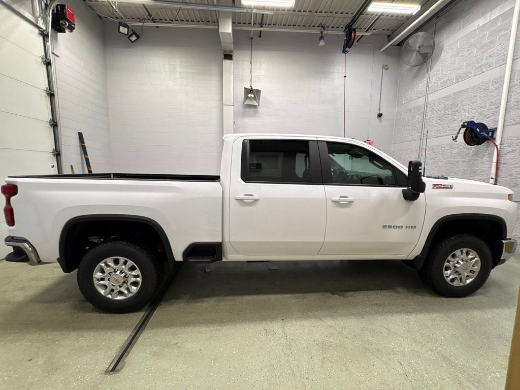 2026 Chevrolet Silverado 2500 HD LT Crew Cab Standard Box 4WD