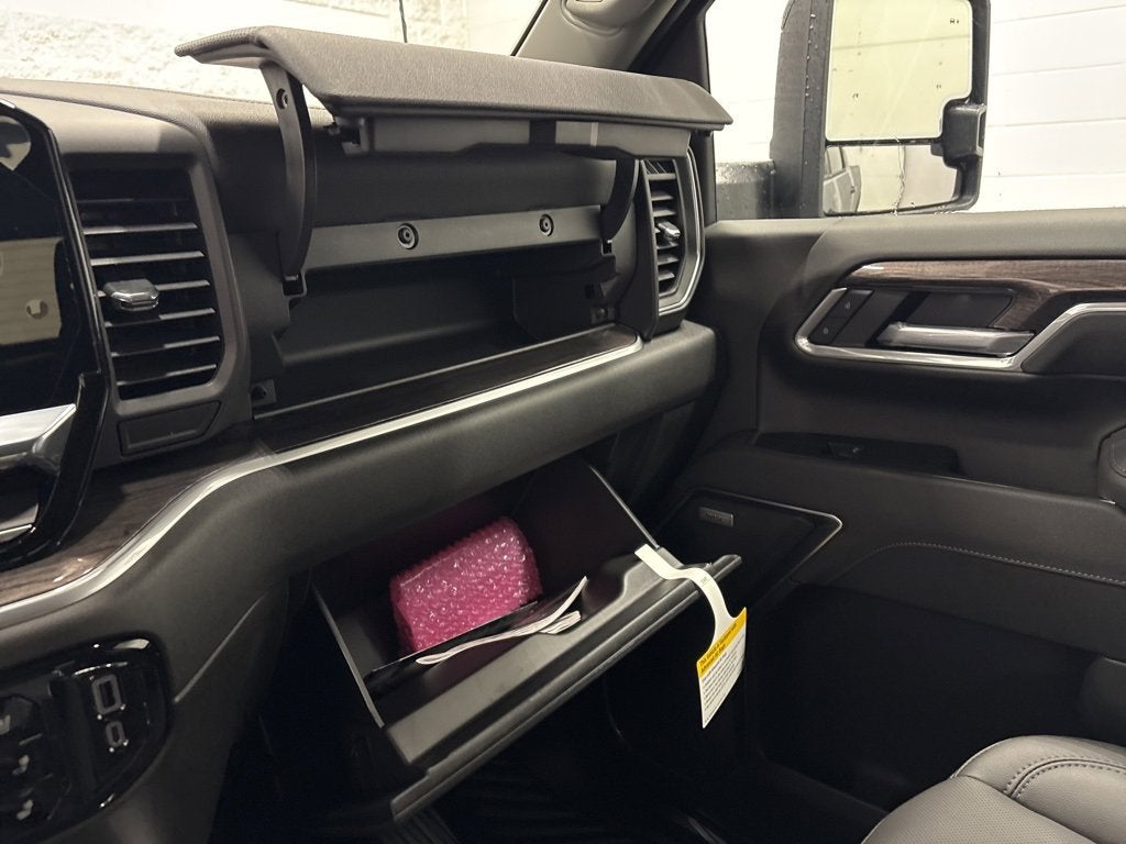 2026 Chevrolet Silverado 2500 HD LTZ Crew Cab Standard Box 4WD