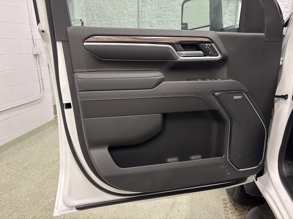 2026 Chevrolet Silverado 2500 HD LTZ Crew Cab Standard Box 4WD