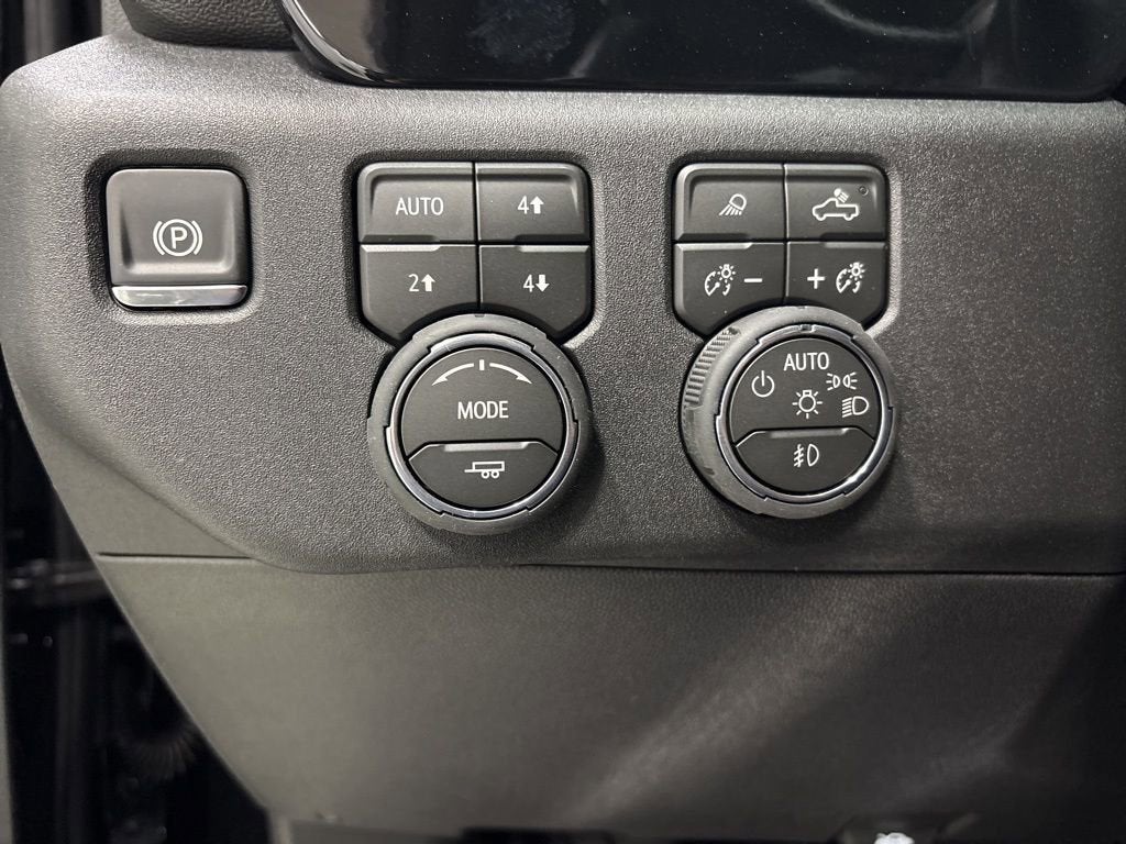 2026 Chevrolet Silverado 3500 HD LT Crew Cab Standard Box 4WD