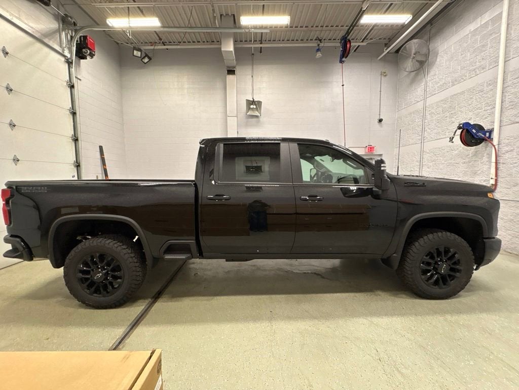 2026 Chevrolet Silverado 3500 HD LT Crew Cab Standard Box 4WD