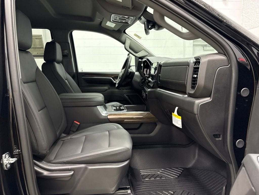 2026 Chevrolet Silverado 3500 HD LT Crew Cab Standard Box 4WD