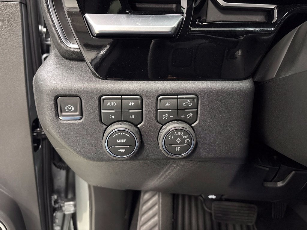 2026 Chevrolet Silverado 3500 HD LT Crew Cab Standard Box 4WD
