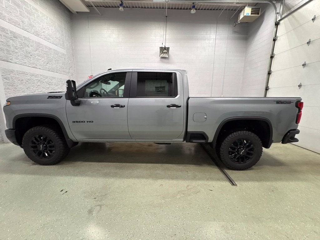 2026 Chevrolet Silverado 3500 HD LT Crew Cab Standard Box 4WD