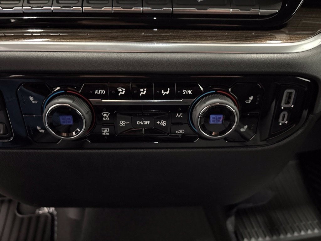 2026 Chevrolet Silverado 3500 HD LT Crew Cab Standard Box 4WD