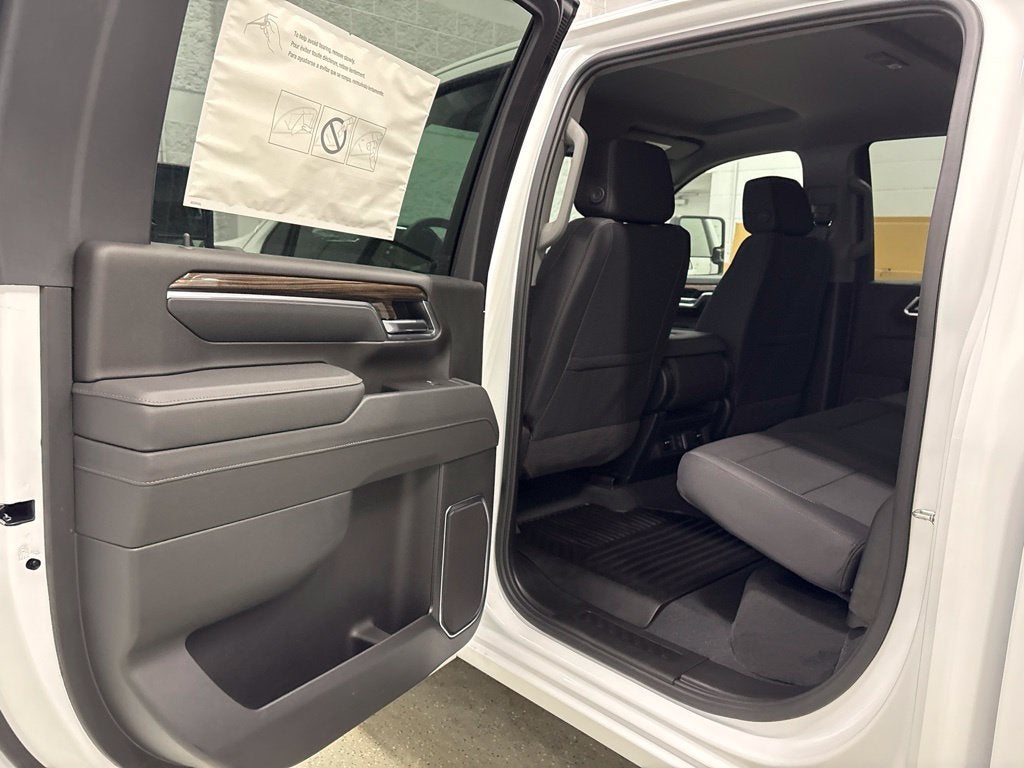 2026 Chevrolet Silverado 3500 HD LT Crew Cab Standard Box 4WD