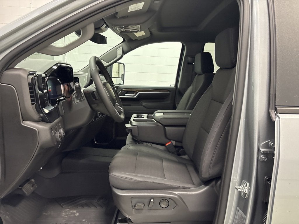 2026 Chevrolet Silverado 3500 HD LT Crew Cab Standard Box 4WD