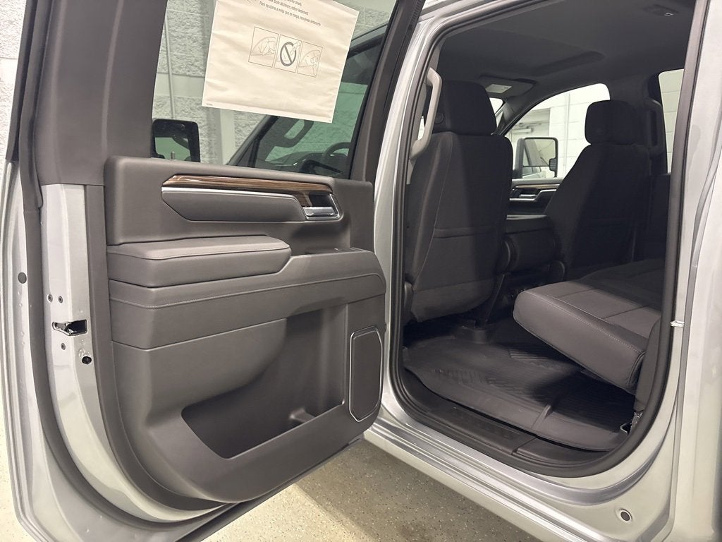 2026 Chevrolet Silverado 3500 HD LT Crew Cab Standard Box 4WD