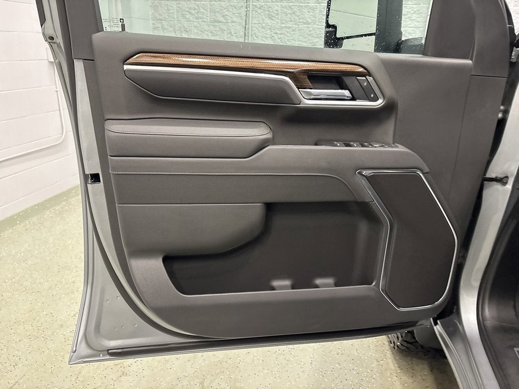 2026 Chevrolet Silverado 3500 HD LT Crew Cab Standard Box 4WD