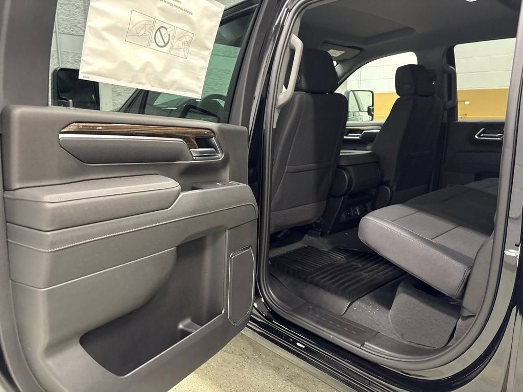 2026 Chevrolet Silverado 3500 HD LT Crew Cab Standard Box 4WD