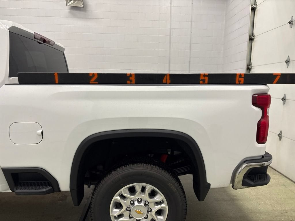 2026 Chevrolet Silverado 3500 HD LT Crew Cab Standard Box 4WD