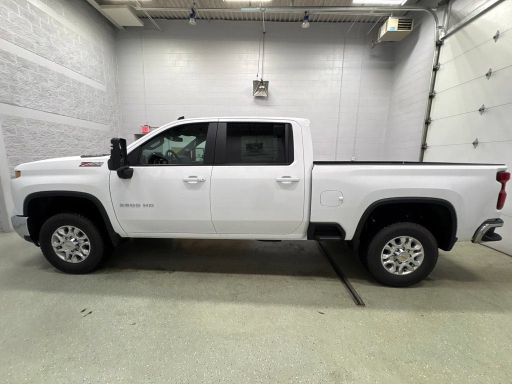 2026 Chevrolet Silverado 3500 HD LT Crew Cab Standard Box 4WD