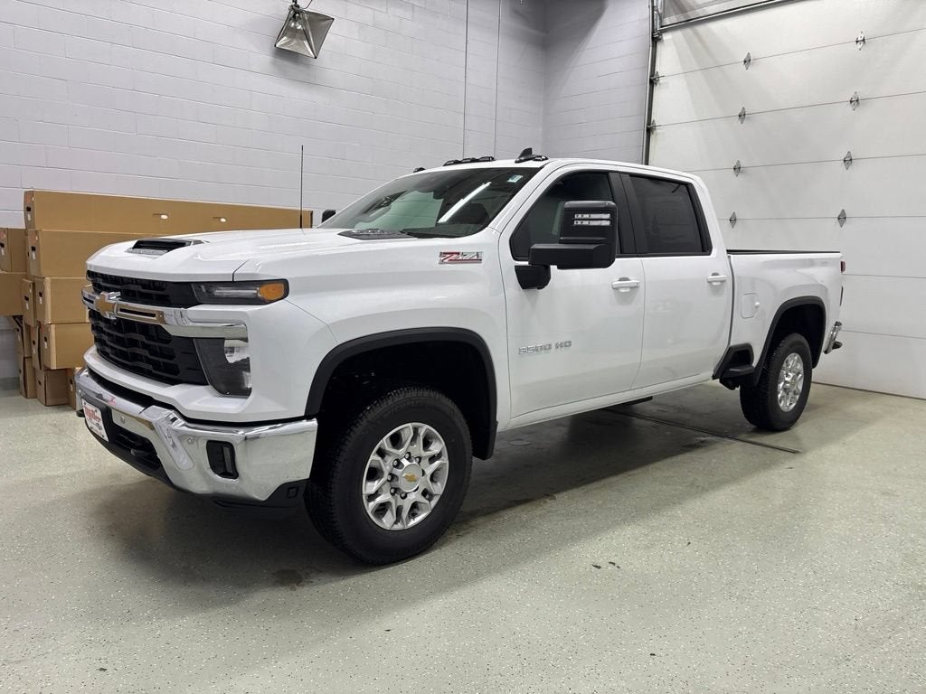 2026 Chevrolet Silverado 3500 HD LT Crew Cab Standard Box 4WD