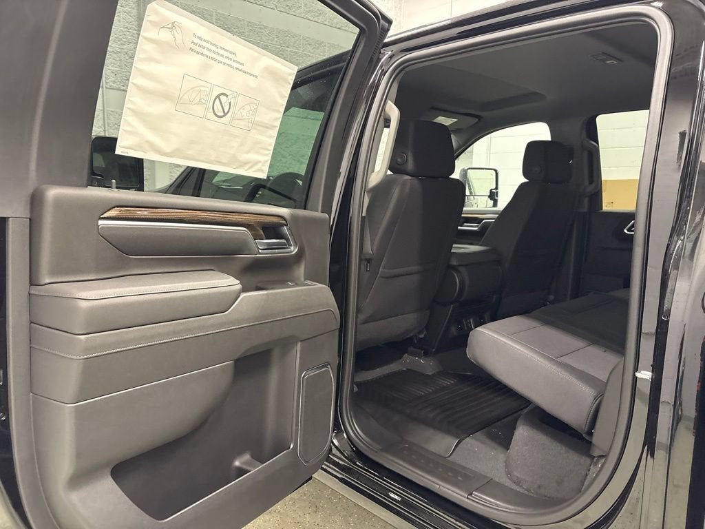 2026 Chevrolet Silverado 3500 HD LT Crew Cab Standard Box 4WD