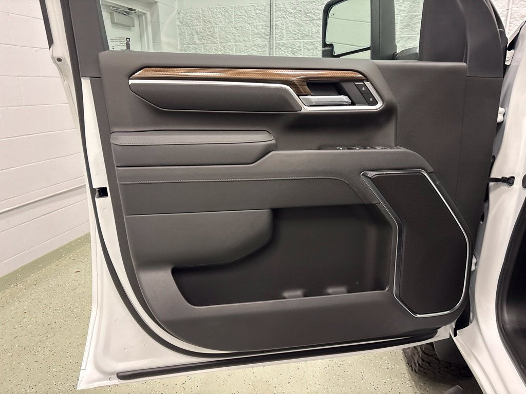 2026 Chevrolet Silverado 3500 HD LT Crew Cab Standard Box 4WD