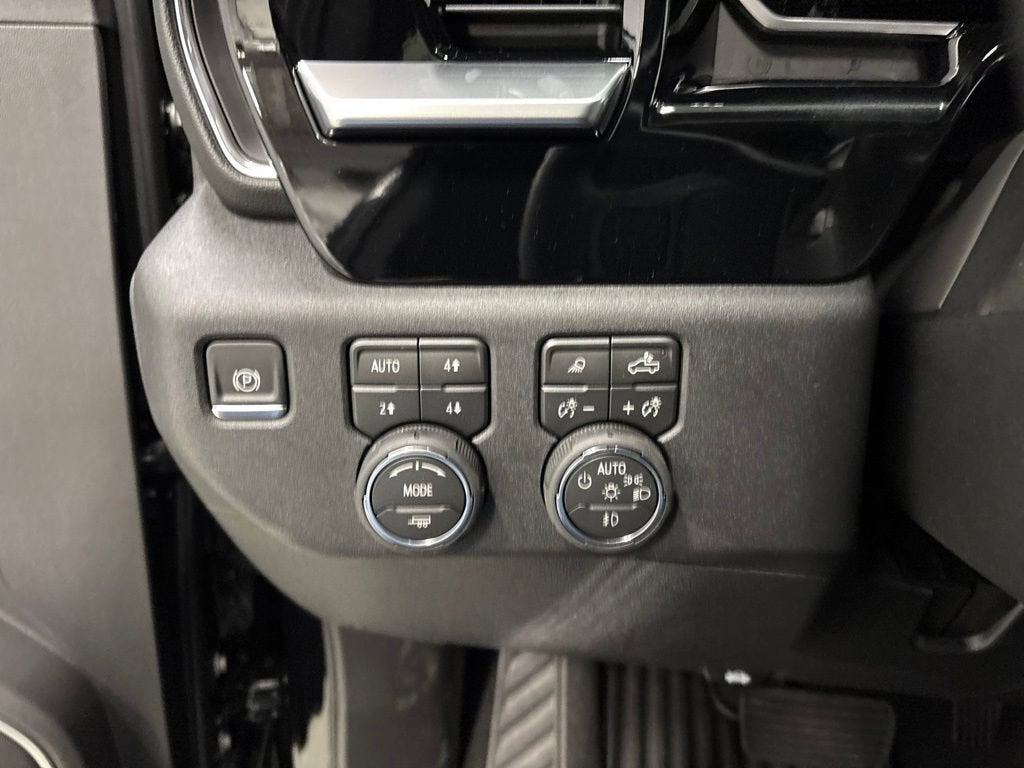 2026 Chevrolet Silverado 3500 HD LT Crew Cab Standard Box 4WD