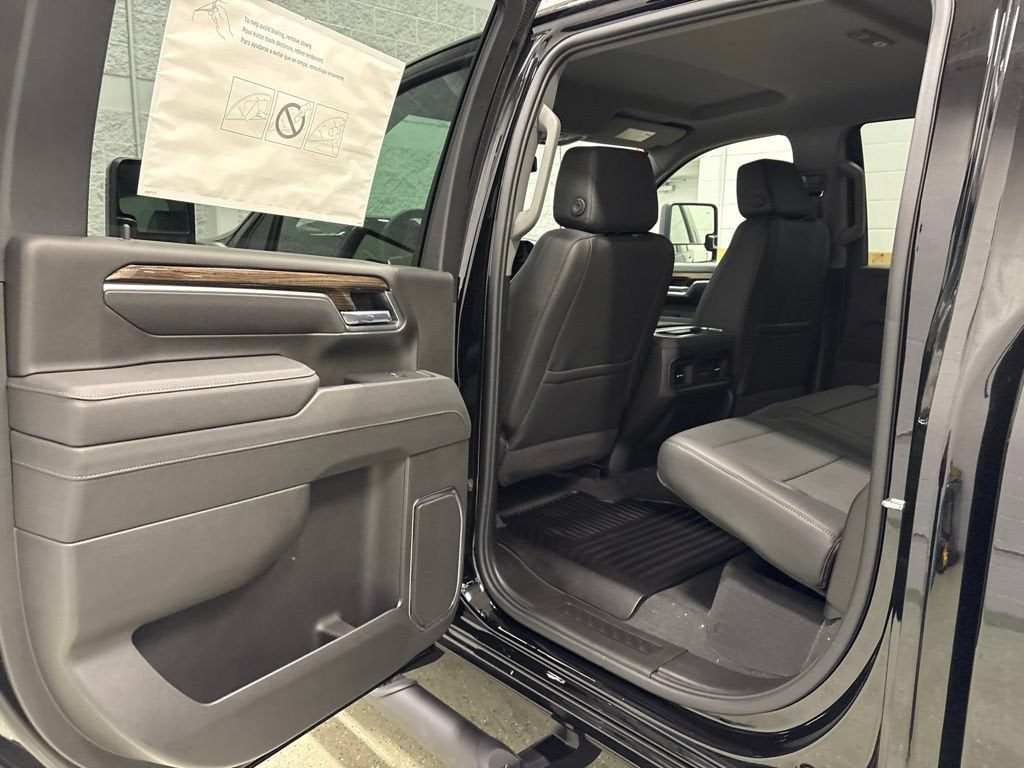 2026 Chevrolet Silverado 3500 HD LT Crew Cab Standard Box 4WD