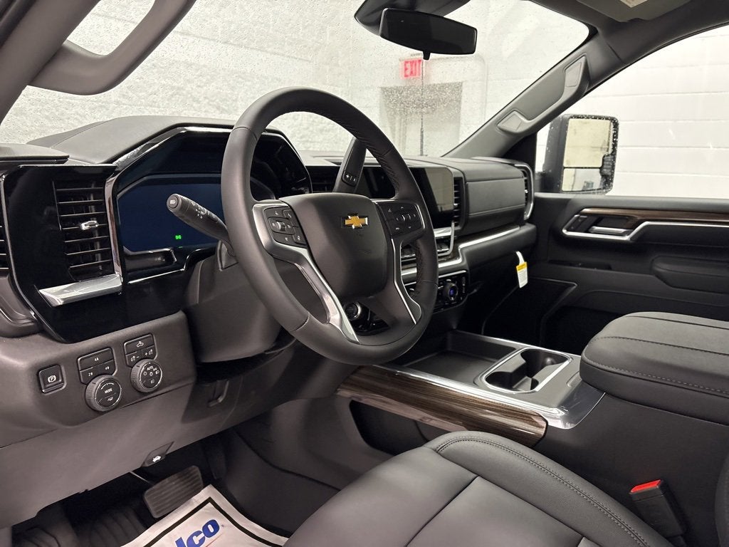 2026 Chevrolet Silverado 3500 HD LT Crew Cab Standard Box 4WD