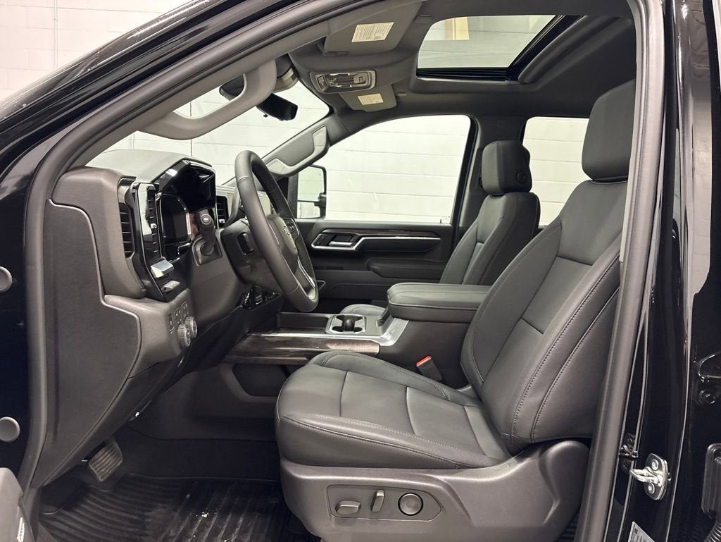 2026 Chevrolet Silverado 3500 HD LTZ Crew Cab Standard Box 4WD
