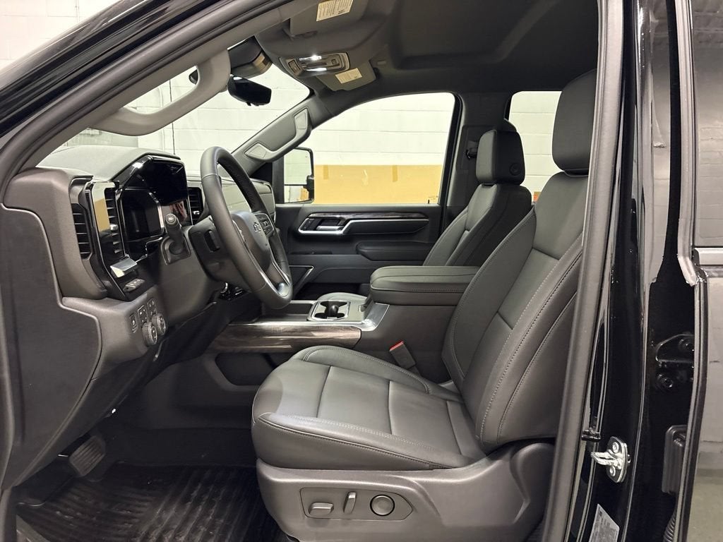 2026 Chevrolet Silverado 3500 HD LTZ Crew Cab Standard Box 4WD