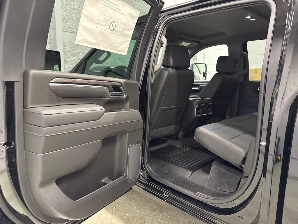 2026 Chevrolet Silverado 3500 HD LTZ Crew Cab Standard Box 4WD