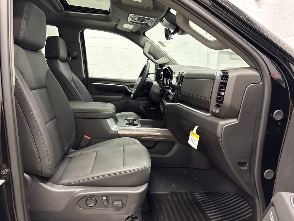 2026 Chevrolet Silverado 3500 HD LTZ Crew Cab Standard Box 4WD