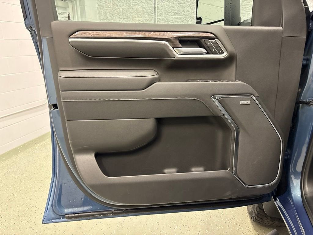 2026 Chevrolet Silverado 3500 HD LTZ Crew Cab Standard Box 4WD