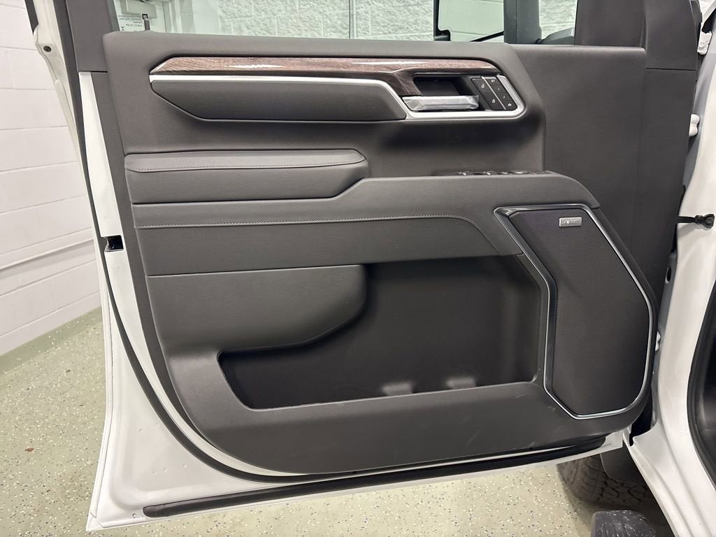 2026 Chevrolet Silverado 3500 HD LTZ Crew Cab Standard Box 4WD