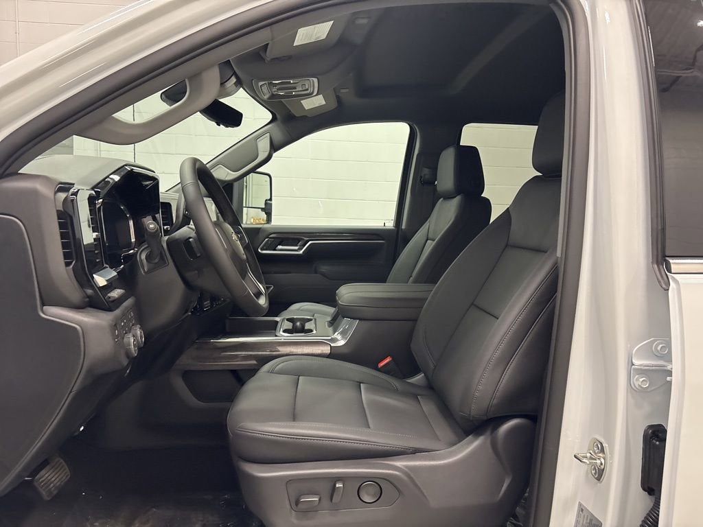 2026 Chevrolet Silverado 3500 HD LTZ Crew Cab Standard Box 4WD